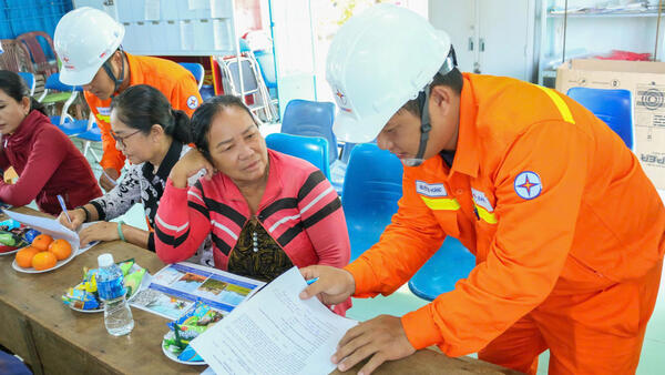 📢 ĐẢM BẢO AN TOÀN LƯỚI ĐIỆN, SỬ DỤNG ĐIỆN AN TOÀN TRONG MÙA NẮNG NÓNG VÀ MÙA MƯA BÃO NĂM 2025⚡️